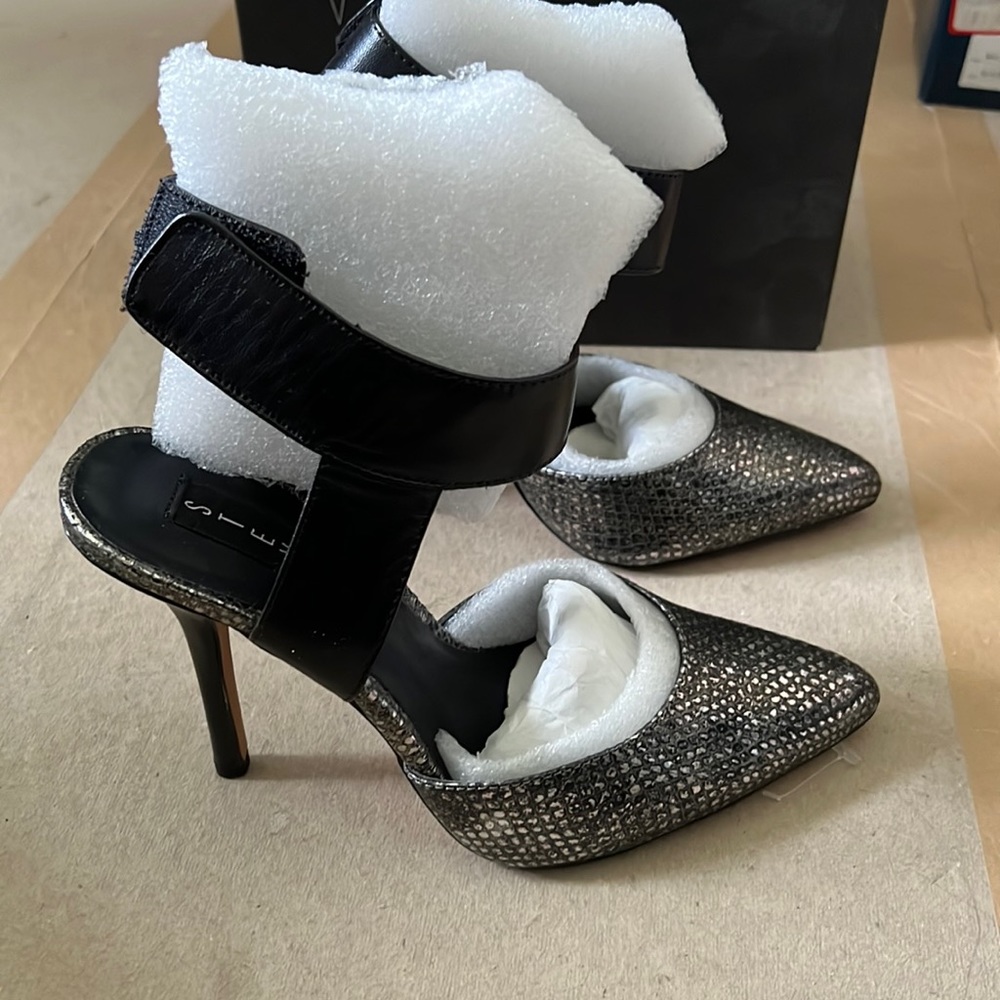 Rare Steven by Steve Madden heels